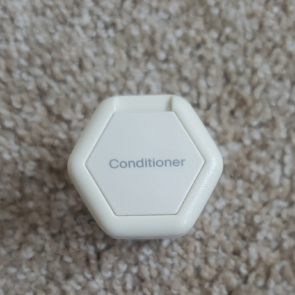 Keep Your Cadence Travel Capsule In Sand
